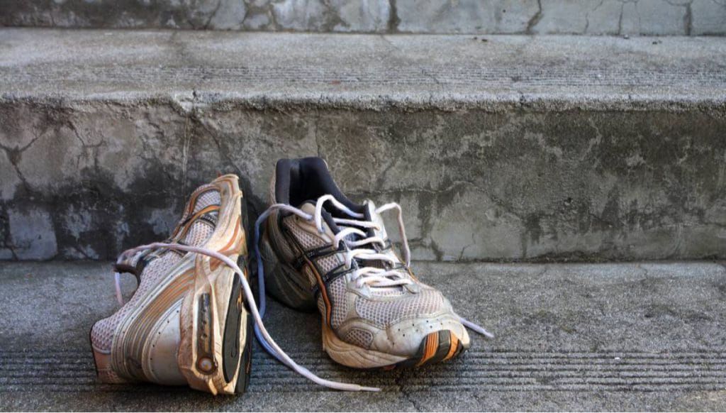 Zonder schoenen geen blessures? Zonder schoenen geen blessures?