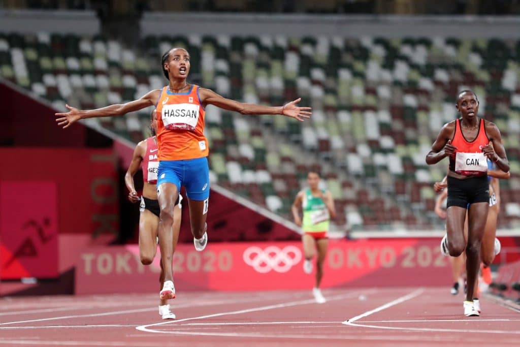 Sifan Hassan wint goud op 10000 meter bij de Olympische Spelen in Tokio 2020