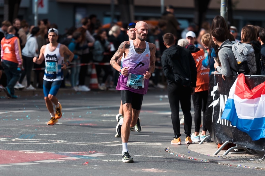 Hoe Klaas en Stryd vrienden werden en een marathon liepen