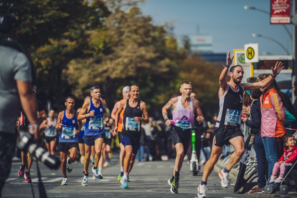 De puzzel van eten en drinken tijdens de marathon ProRun