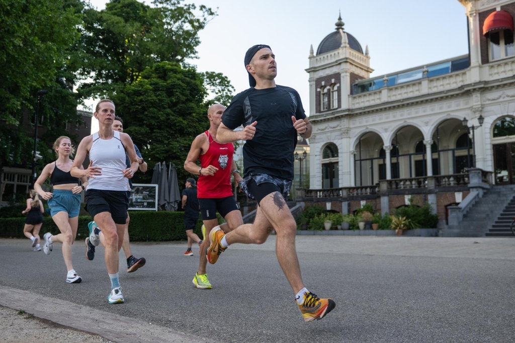 Hoe houd je tijdens het hardlopen je tijden bij