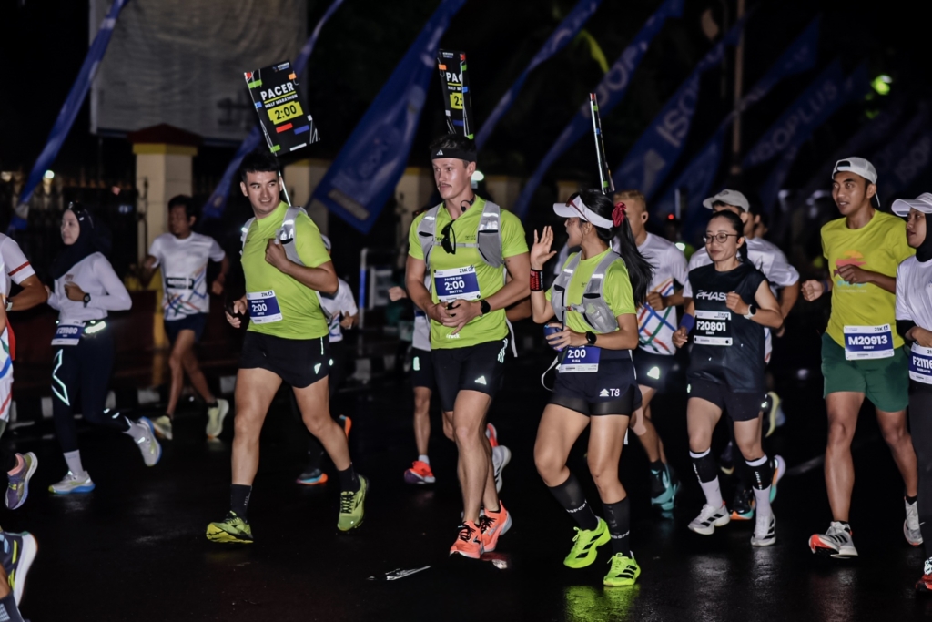 Hoe een jongen uit Boxtel pacer werd op een halve marathon in een Indonesisch dorp